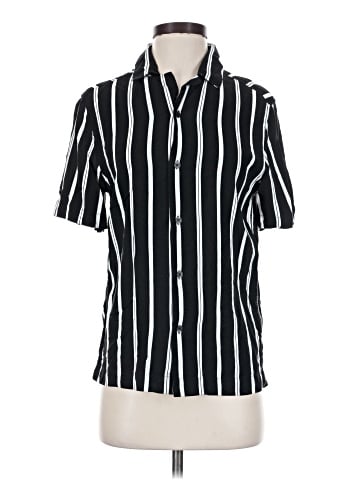 H&M Short Sleeve Button-Down Shirt (view 1)