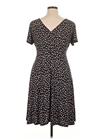 Kaileigh Casual Dress (view 2)