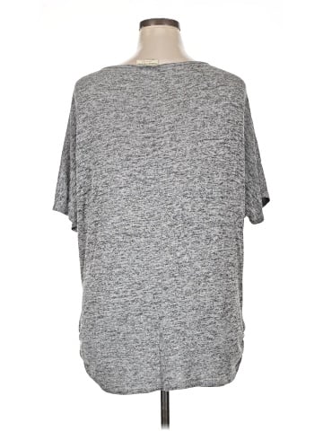Bobbie Brooks Short Sleeve Top (view 2)
