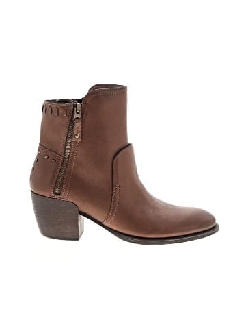 otBt Ankle Boots (view 1)