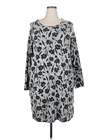 Bobeau Poncho (view 1)