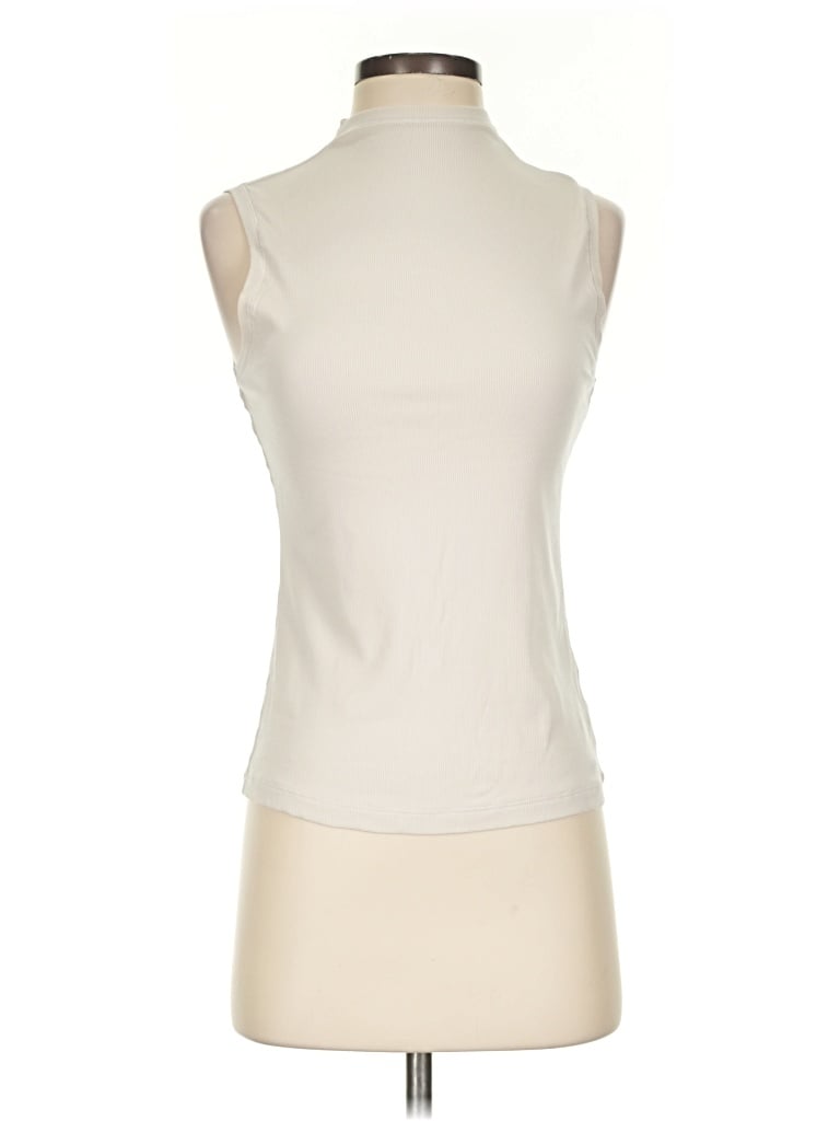 Pre-owned Athleta Sleeveless T-shirt In Ivory