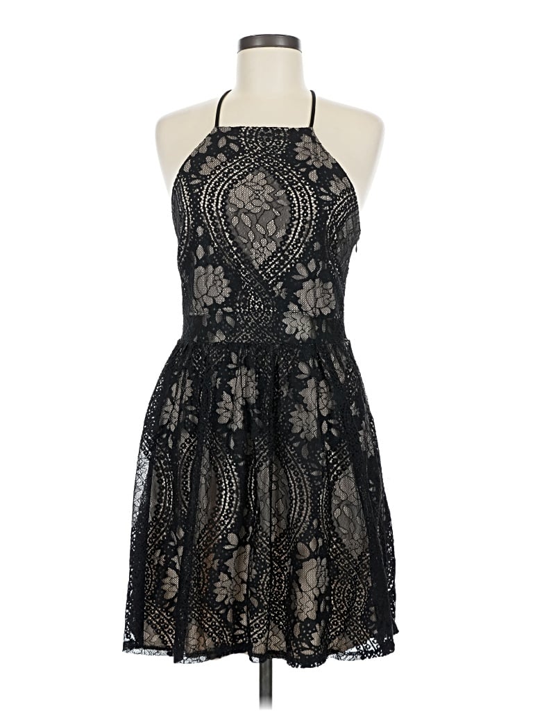 Pre-owned Francesca's Cocktail Dress In Black