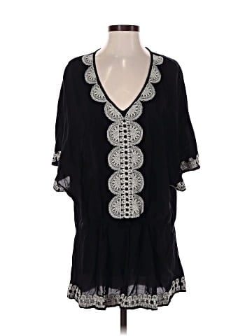 Stella & Dot Short Sleeve Blouse (view 1)