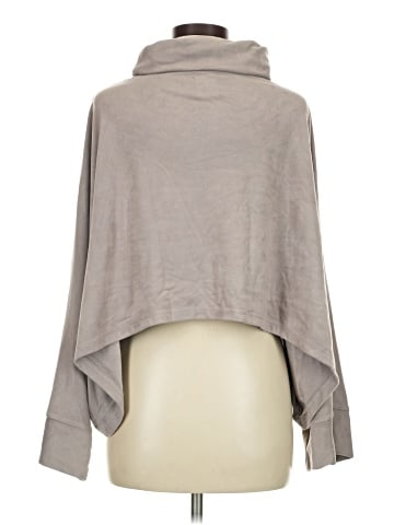 Liv Poncho (view 2)