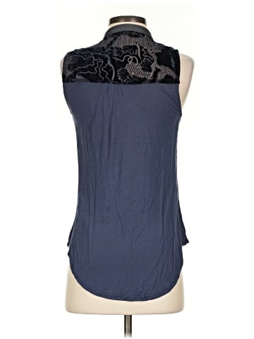 Tiny Sleeveless Blouse (view 2)