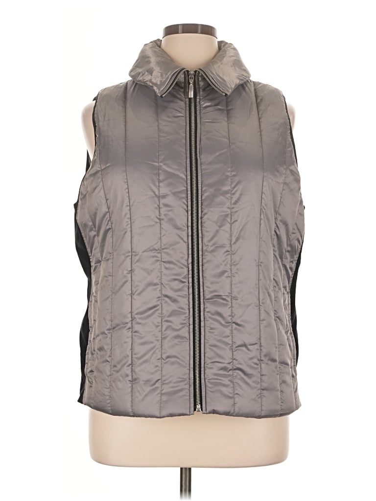 Pre-owned Zenergy By Chico's Vest In Gray