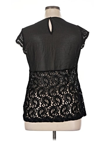 The Limited Short Sleeve Top (view 2)