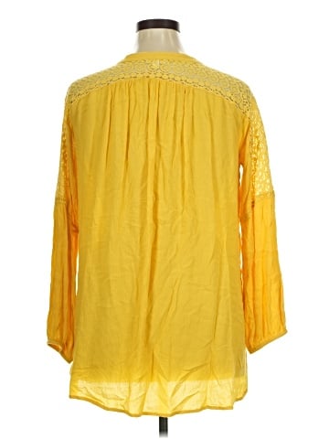 Charming Charlie 3/4 Sleeve Blouse (view 2)