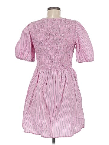 Old Navy Casual Dress (view 2)