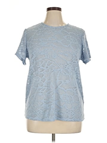 Maurices Short Sleeve T-Shirt (view 1)
