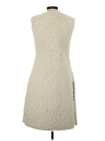 Me Jane Faux Fur Vest (view 2)