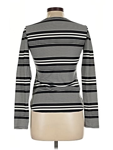Old Navy Long Sleeve T-Shirt (view 2)