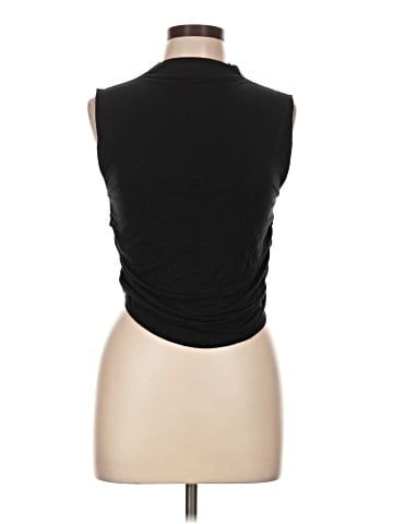 Old Navy Sleeveless T-Shirt (view 1)