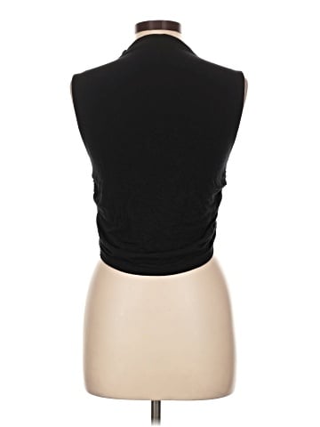Old Navy Sleeveless T-Shirt (view 2)