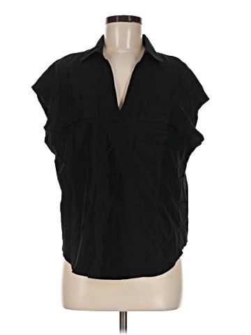 Old Navy Sleeveless Button-Down Shirt (view 1)