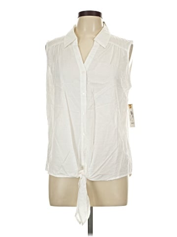 Land' n Sea Sleeveless Button-Down Shirt (view 1)