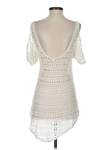 Victoria's Secret Short Sleeve Top (view 2)