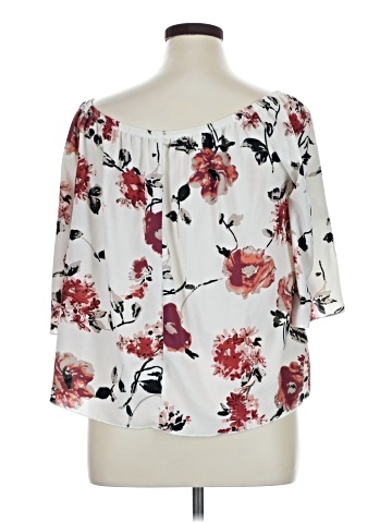 Charlotte Russe 3/4 Sleeve T-Shirt (view 2)