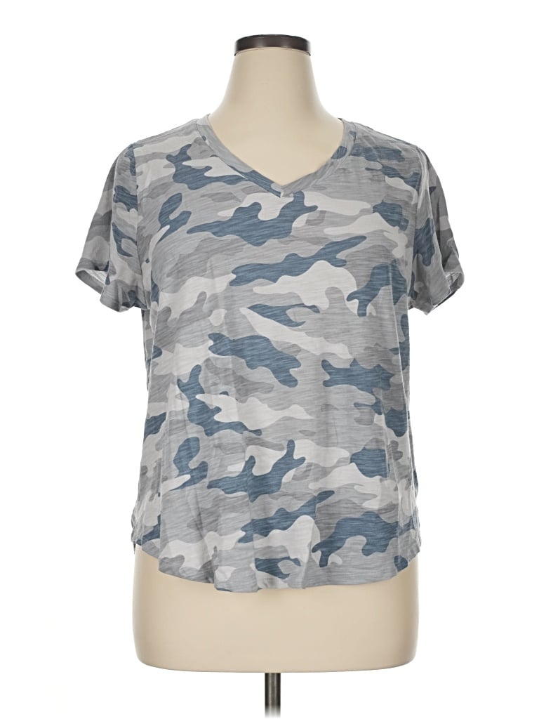 Pre-owned Old Navy Active T-shirt In Gray