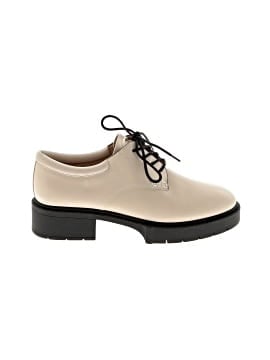 Coach Flats (view 1)