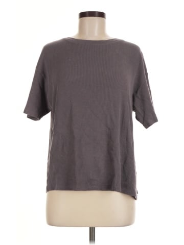 Victoria's Secret Short Sleeve T-Shirt (view 1)