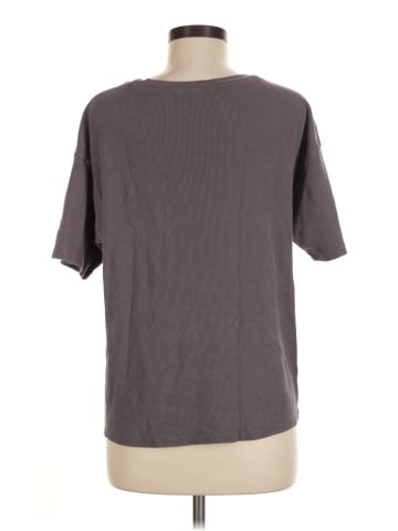 Victoria's Secret Short Sleeve T-Shirt (view 2)