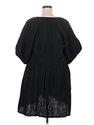 Old Navy Casual Dress (view 2)