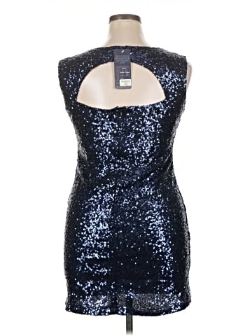 Anna-kaci Cocktail Dress (view 2)