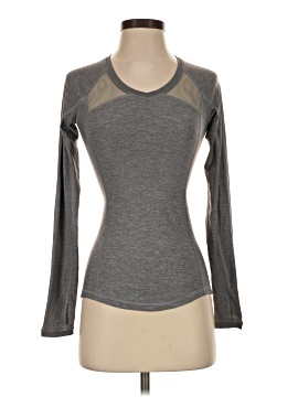 Lululemon Athletica Long Sleeve T-Shirt (view 1)