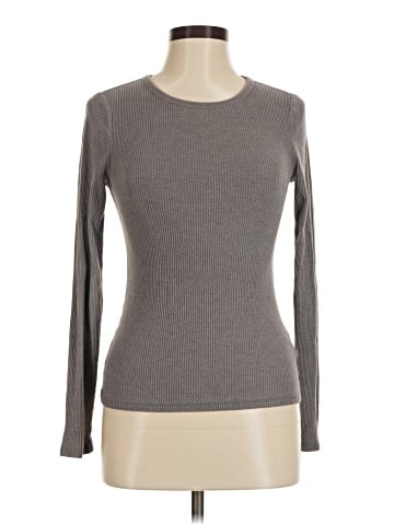 Old Navy Long Sleeve T-Shirt (view 1)