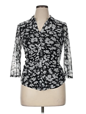 Cable & Gauge 3/4 Sleeve Blouse (view 1)
