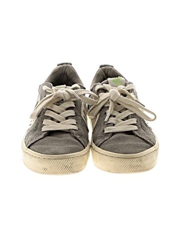 Cariuma Sneakers (view 2)