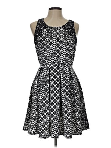 Xhilaration Cocktail Dress (view 1)