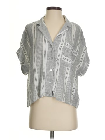 Evereve Short Sleeve Button-Down Shirt (view 1)