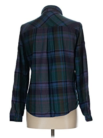 Maurices Long Sleeve Button-Down Shirt (view 2)