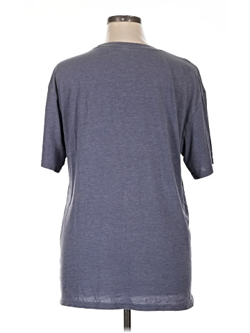 colsie Short Sleeve T-Shirt (view 2)
