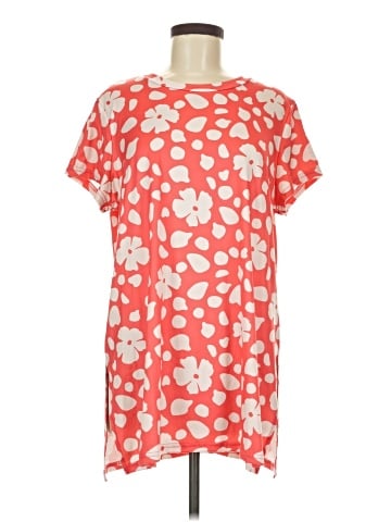 Lularoe Short Sleeve T-Shirt (view 1)