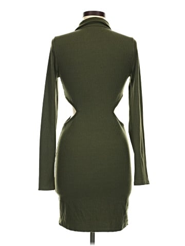 Urban Outfitters Casual Dress (view 2)