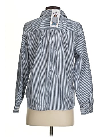 Gloria Vanderbilt Long Sleeve Button-Down Shirt (view 2)