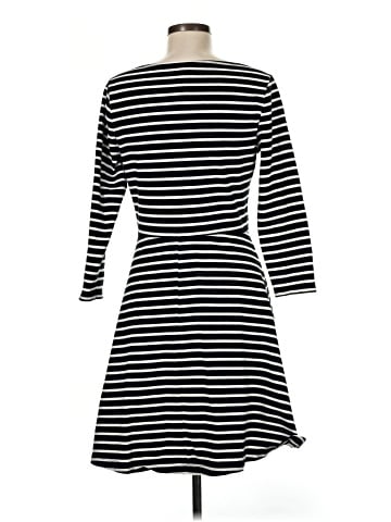 Old Navy Casual Dress (view 2)