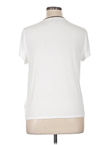 Jennifer Lopez Short Sleeve T-Shirt (view 2)