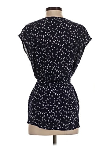 Le Lis Sleeveless Blouse (view 2)
