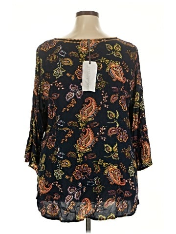 Magnolia Grace 3/4 Sleeve Blouse (view 2)
