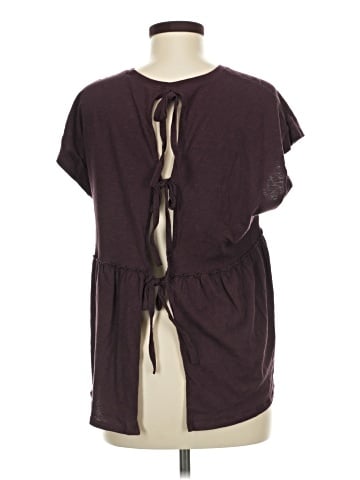 American Eagle Outfitters Short Sleeve T-Shirt (view 2)