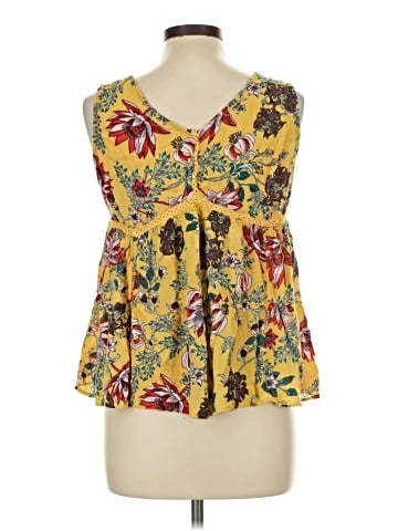 Angie Sleeveless Blouse (view 2)