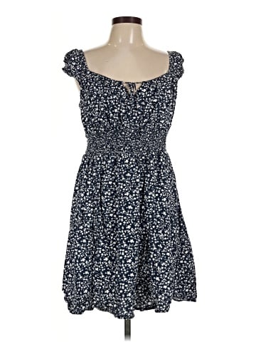 Old Navy Casual Dress (view 1)