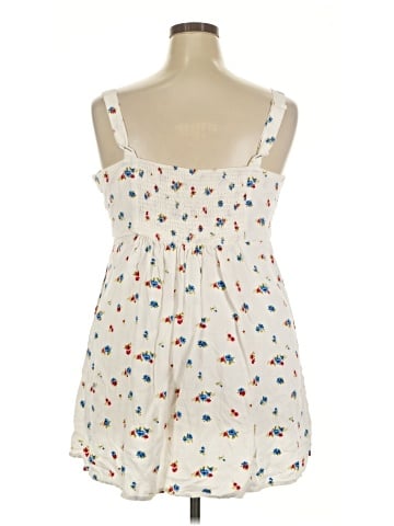 Old Navy Casual Dress (view 2)