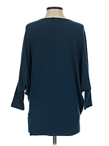 Jolie Poncho (view 2)