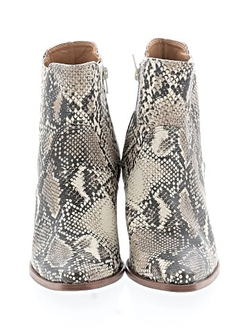 Qupid Ankle Boots (view 2)